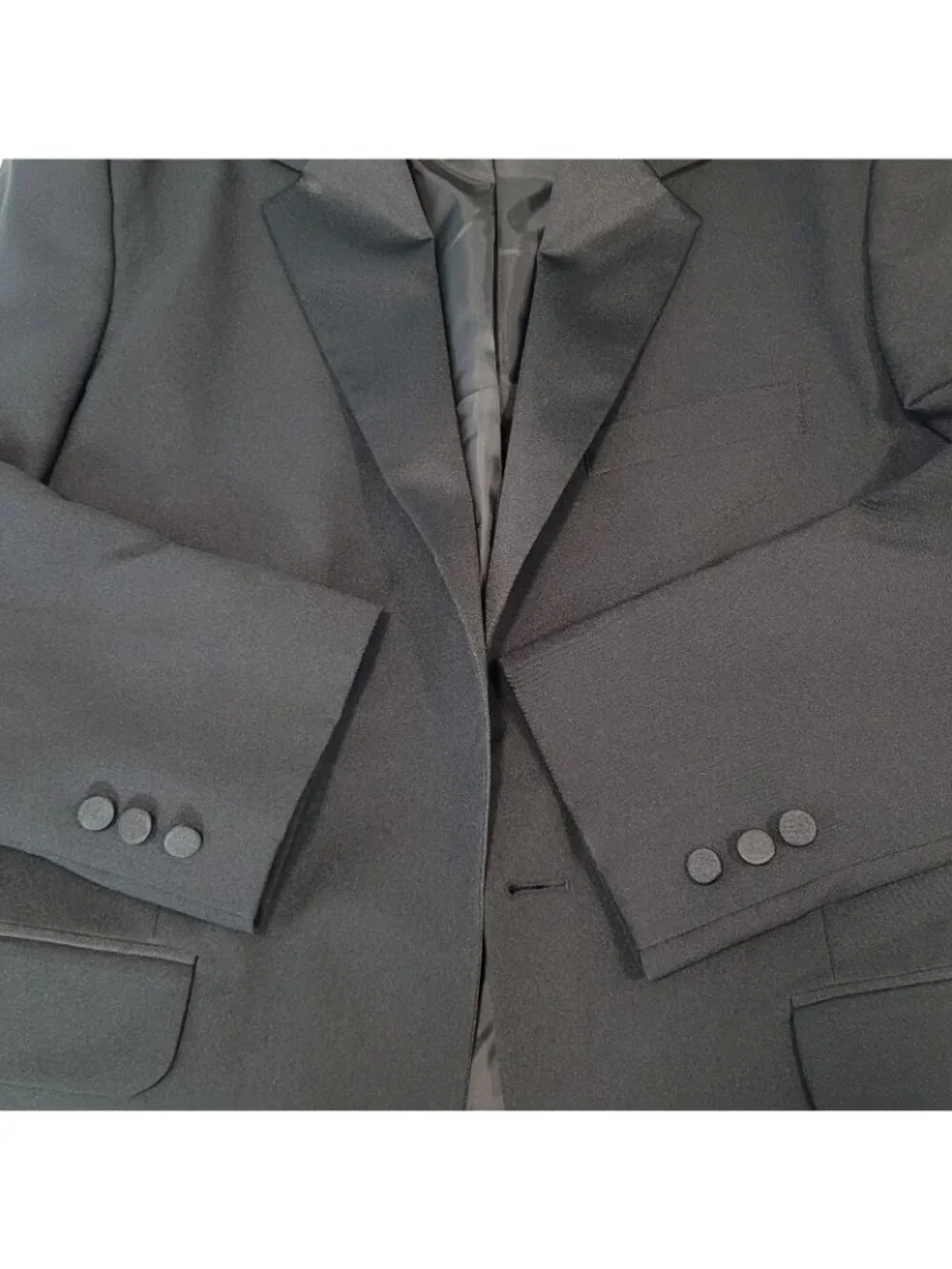 Formalwear Southeastern Black Tuxedo Suit Set Jacket Size 40R Pants 34R (32x33)
